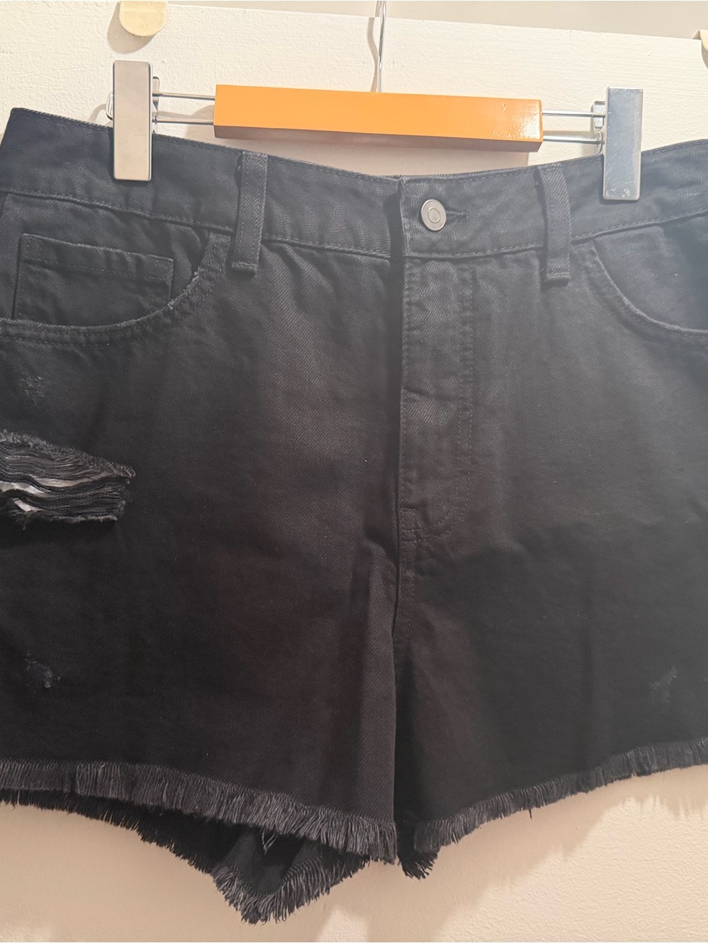 No Boundaries Black Frayed Hem Jean Shorts